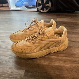 adidas originals Ozelia men 9.5